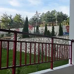 Panorama On Complex With Pools And Beach, Апартамент Свети Влас